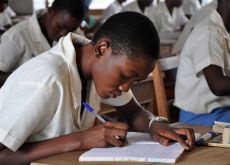 Schülerin in Ghana